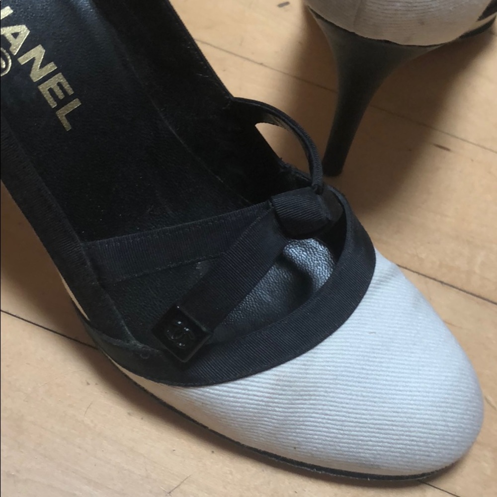 Chanel b/w canvas heels 👠 - Picture 6 of 10
